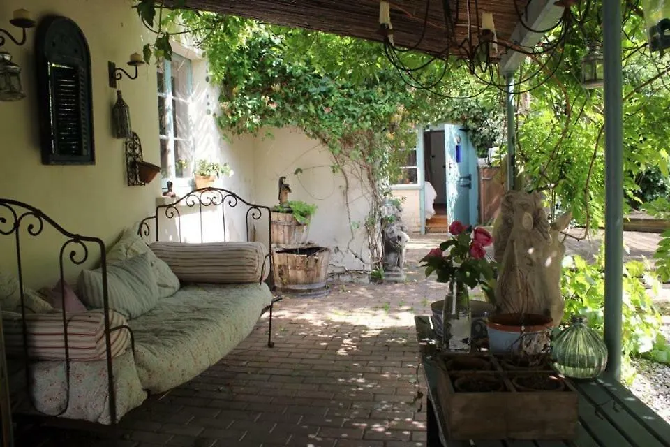 Charming Cottage & Garden Cheltenham United Kingdom